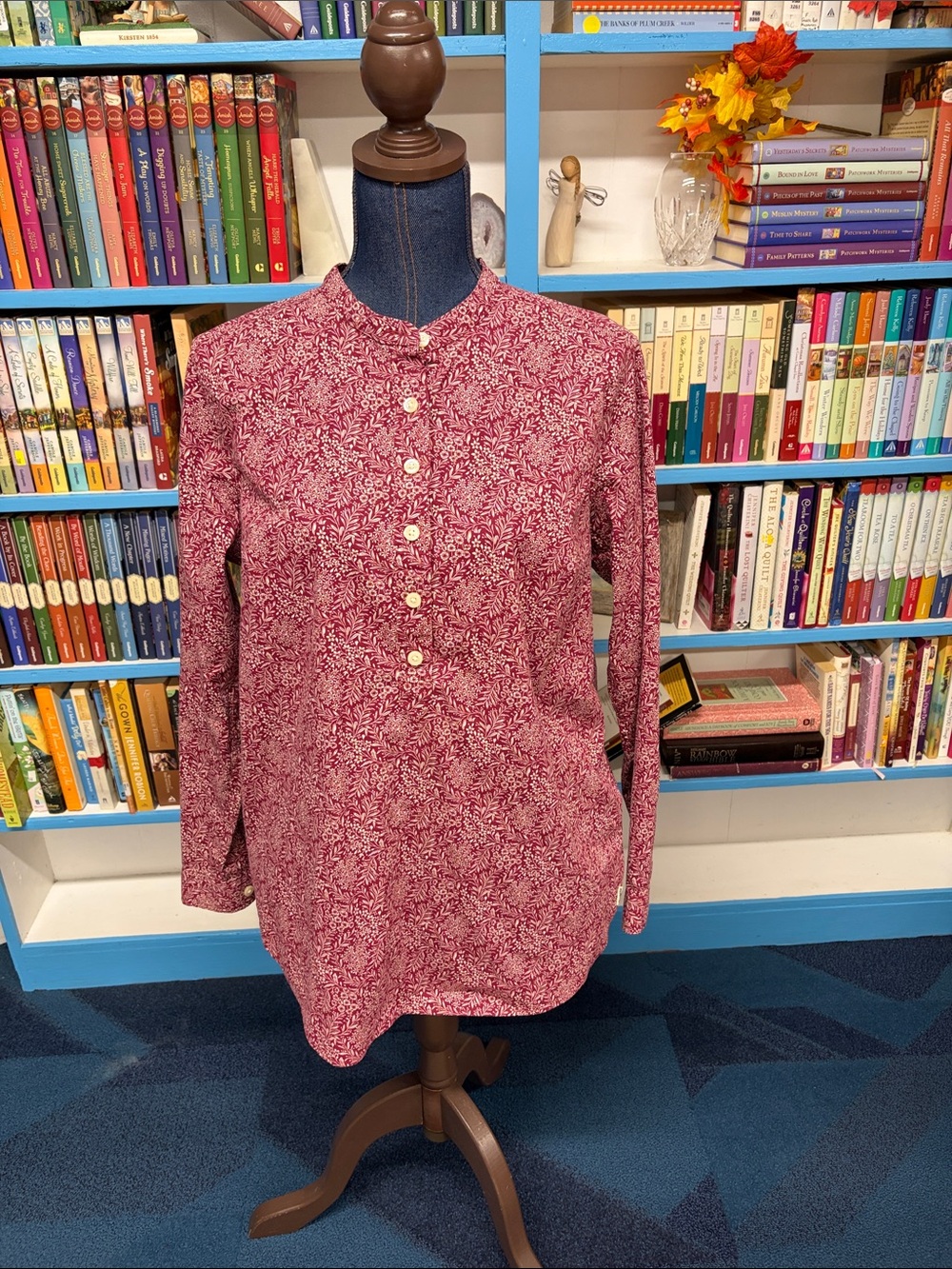 Duluth trading floral blouse size large